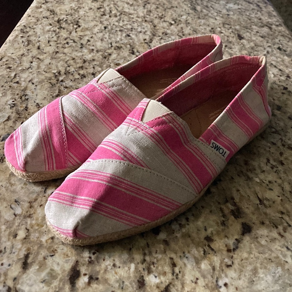 Toms Shoes
